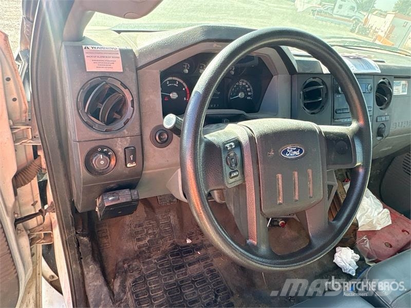 Ford F-750 Автокрани