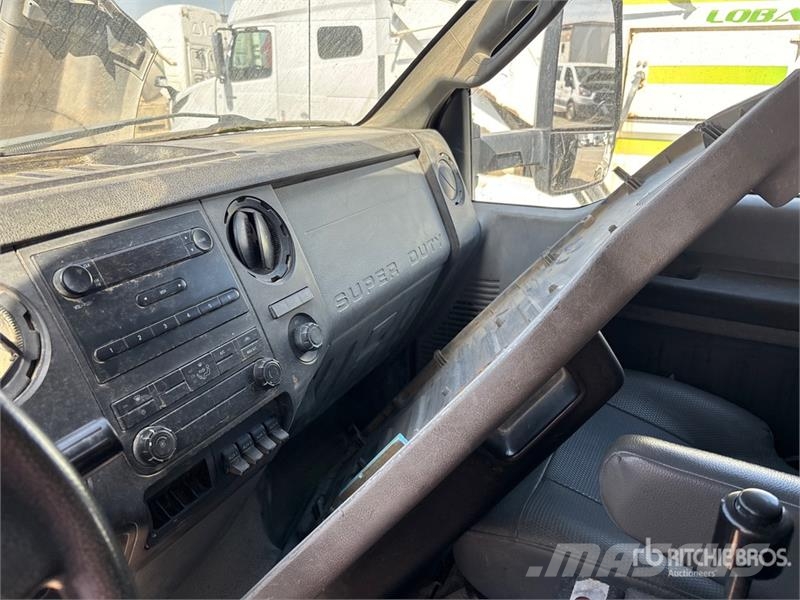 Ford F-750 Sora- ja kippiautot