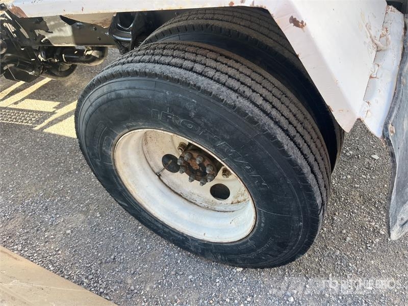 Ford F-750 Tankvogne - vand