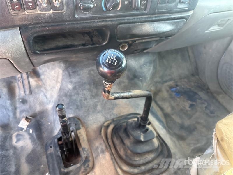 Ford F-750 Tovornjaki za vodo