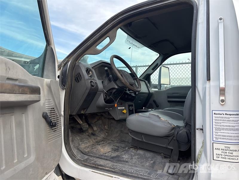 Ford F-750 Wassertanker