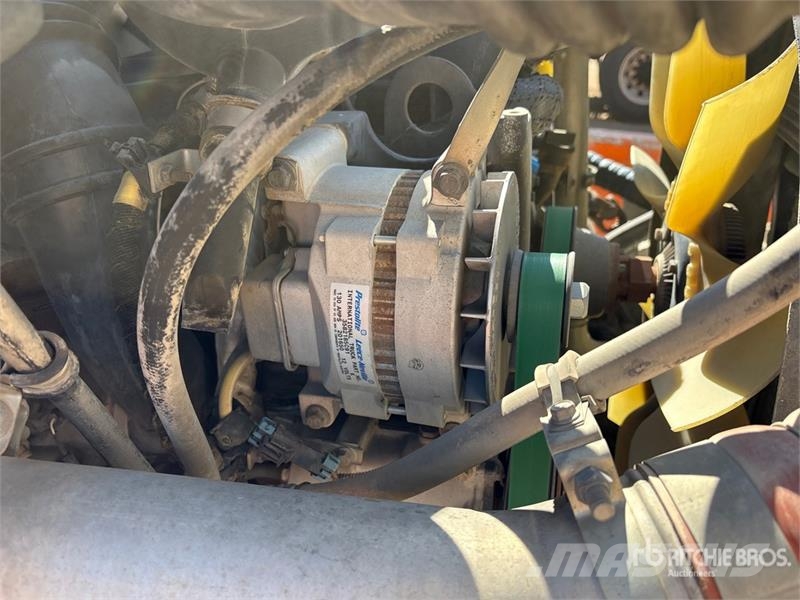 Ford F-750 Tovornjaki za vodo