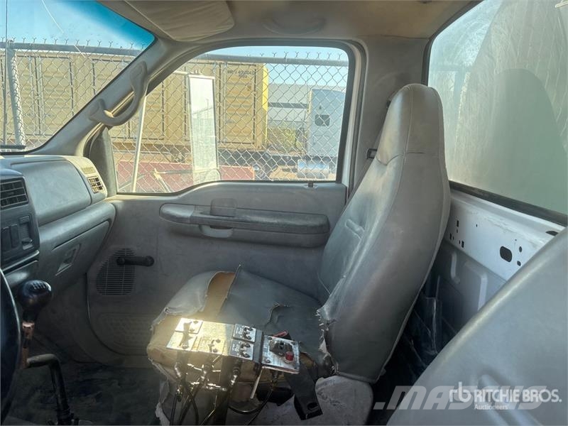 Ford F-750 Tovornjaki za vodo