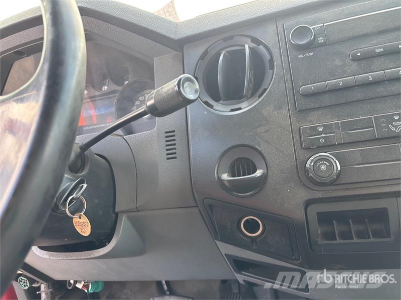 Ford F-750 Wood chip trucks