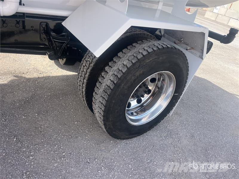 Ford F-750 Tankvogne - vand