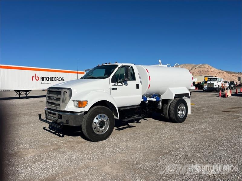Ford F-750 Ūdens mašīnas
