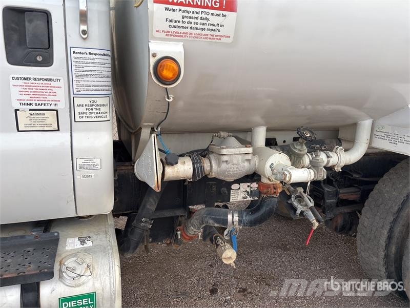 Ford F-750 Wassertanker