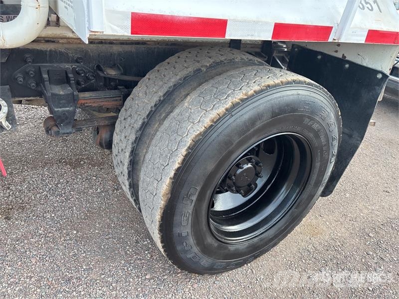 Ford F-750 Wassertanker