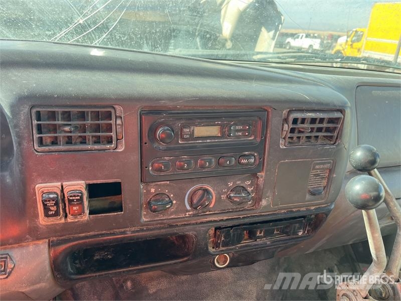 Ford F-750 Tankvogne - vand