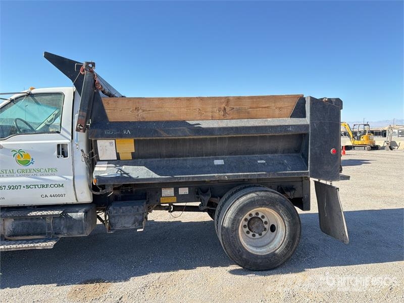 Ford F-750 ダンプ