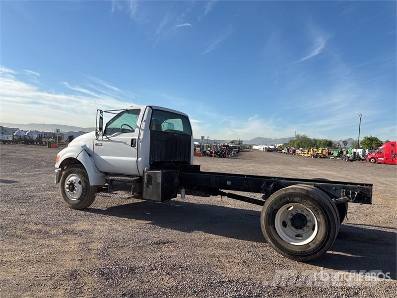 Ford F-750 Kabine i unutrašnjost
