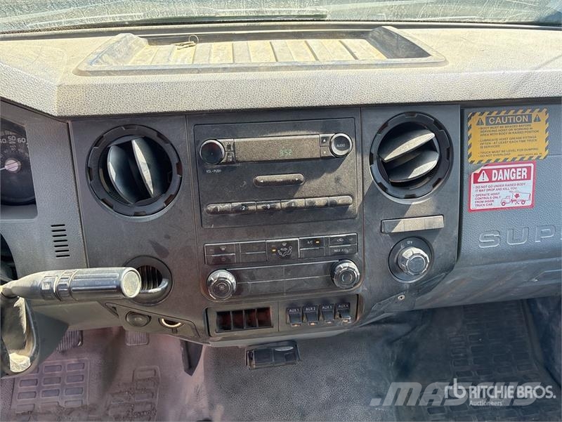 Ford F-750 Sora- ja kippiautot