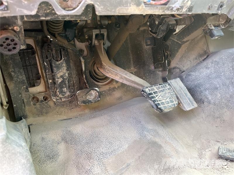 Ford F-750 صهاريج مياه