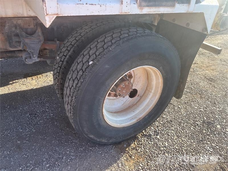 Ford F-750 Tovornjaki za vodo
