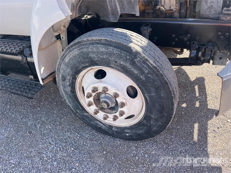 Ford F-750 Tankvogne - vand