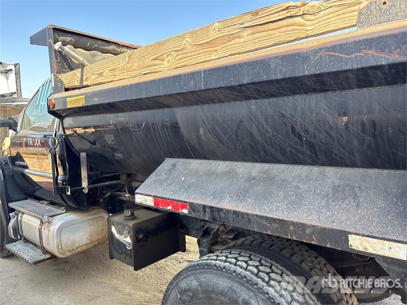 Ford F-750 Sora- ja kippiautot