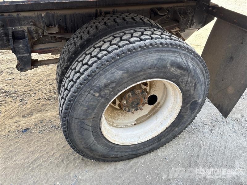 Ford F-750 Sora- ja kippiautot