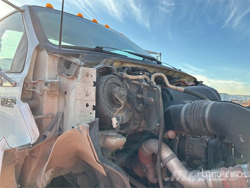 Ford F-750 Kabine i unutrašnjost