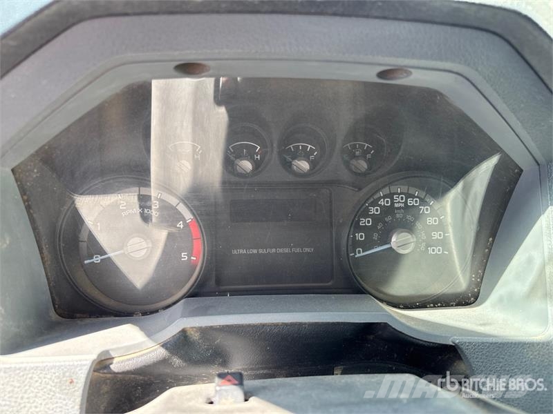 Ford F-750 Sora- ja kippiautot