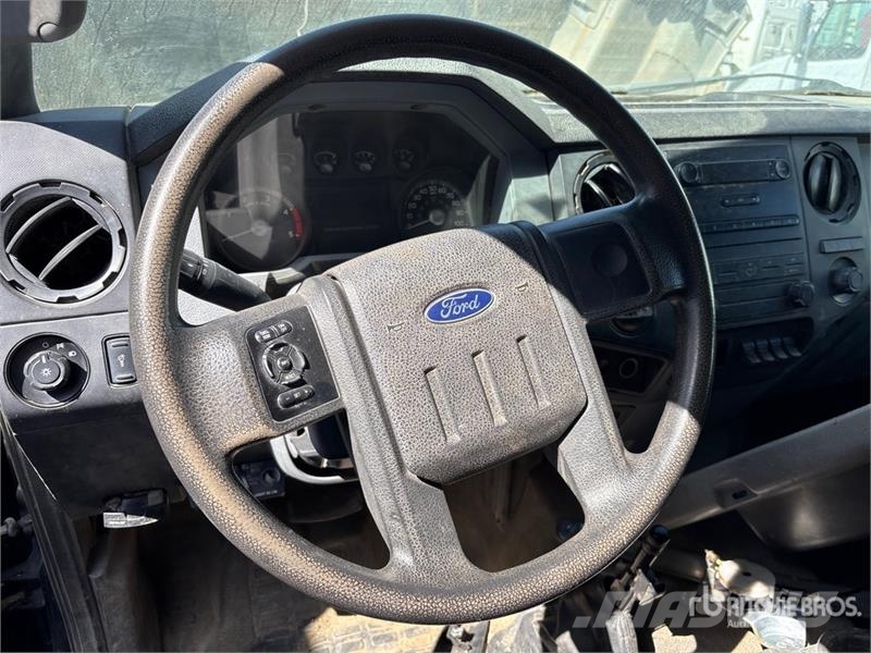 Ford F-750 Sora- ja kippiautot
