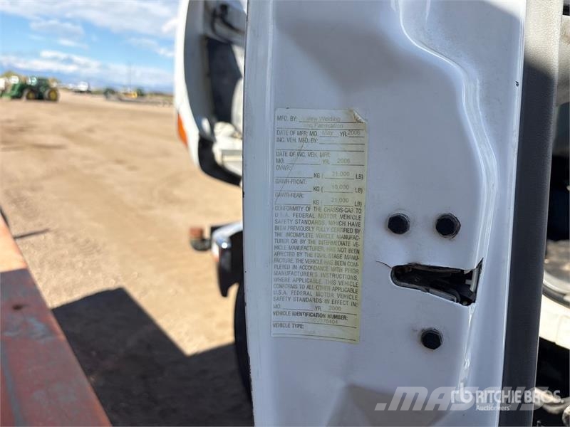 Ford F-750 Tovornjaki za vodo