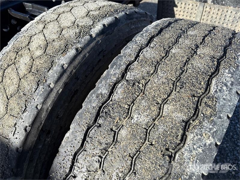 Ford F-750 駕駛室與內部