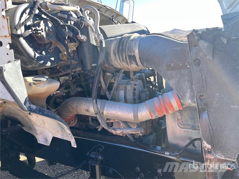 Ford F-750 Ūdens mašīnas