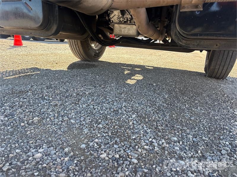 Ford F-750 キャビン及び内装