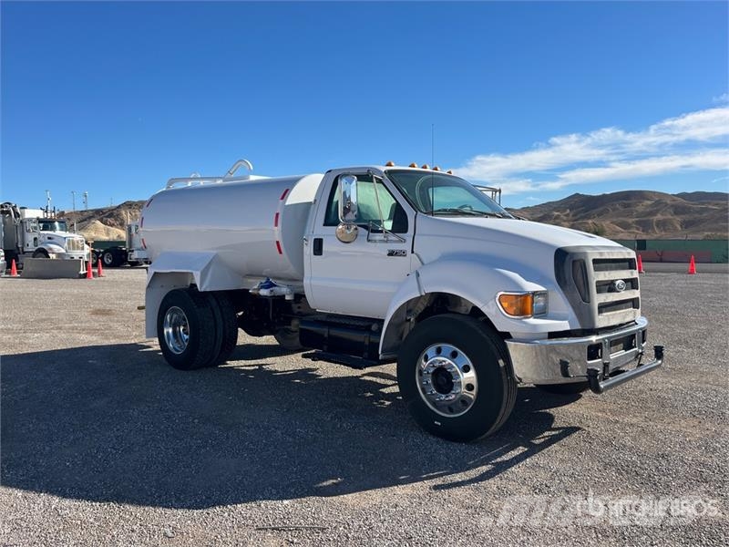 Ford F-750 Ūdens mašīnas