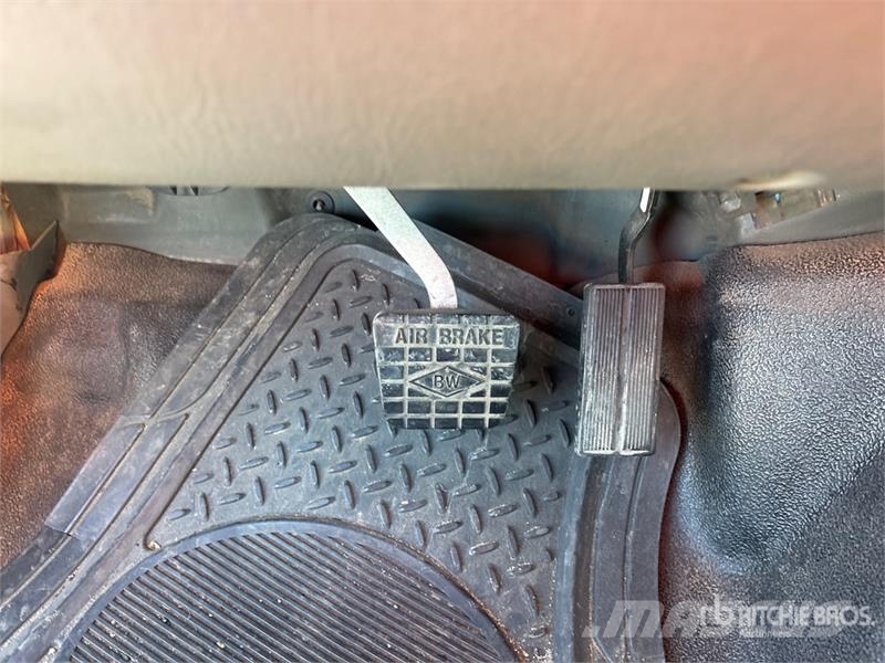 Ford F-750 キャビン及び内装