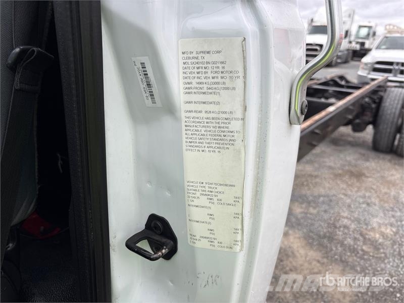 Ford F-750 Cabins and interior
