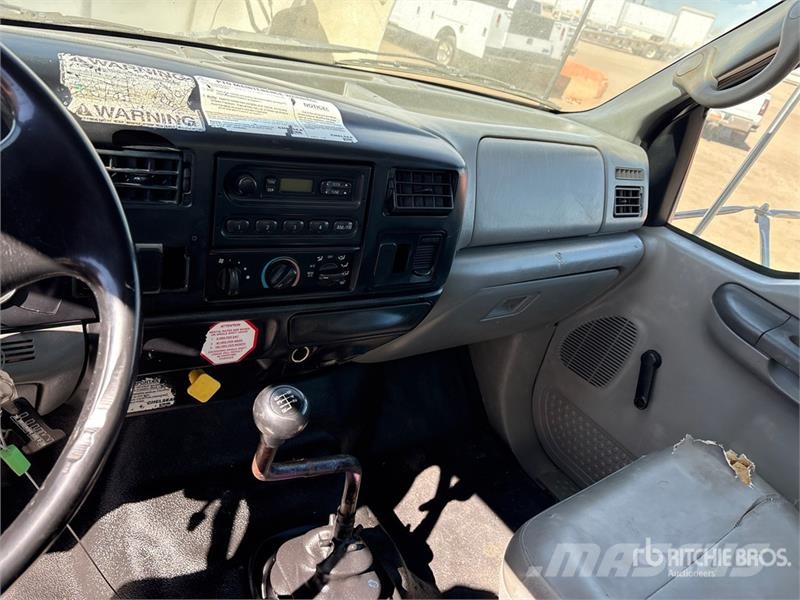 Ford F-750 Tovornjaki za vodo