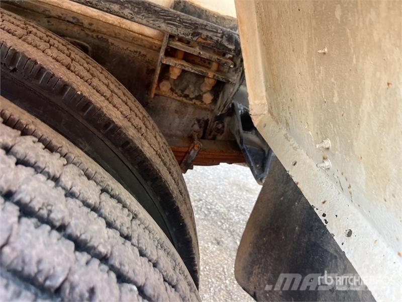Ford F-750 Tankvogne - vand