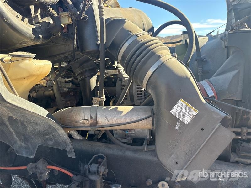 Ford F-750 キャビン及び内装