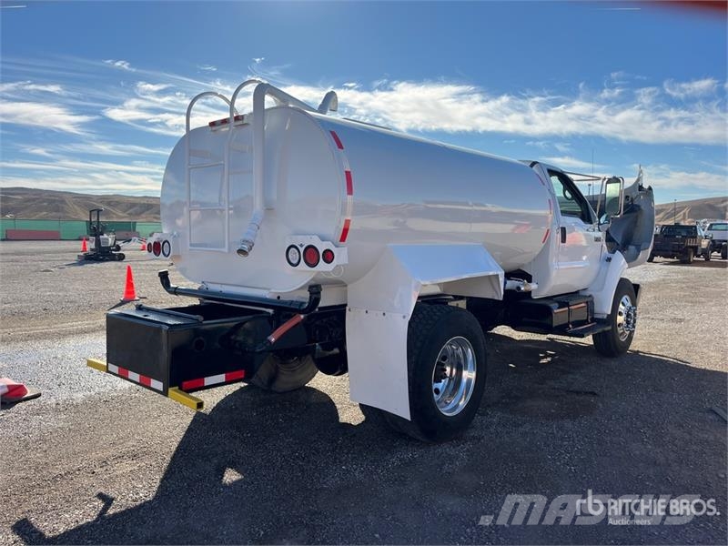 Ford F-750 Ūdens mašīnas