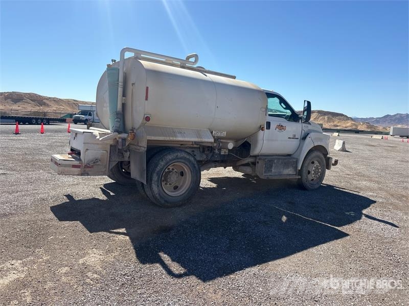 Ford F-750 Water tankers