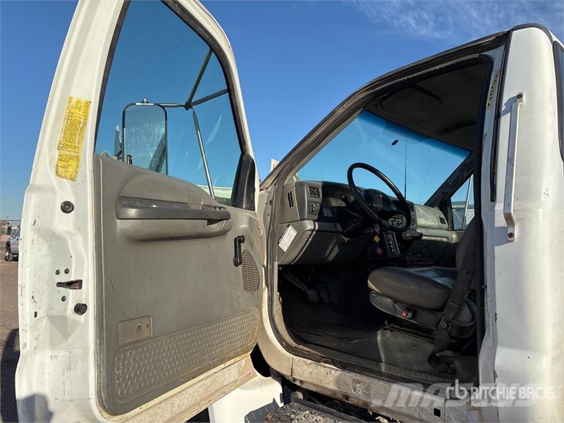 Ford F-750 Kabine i unutrašnjost