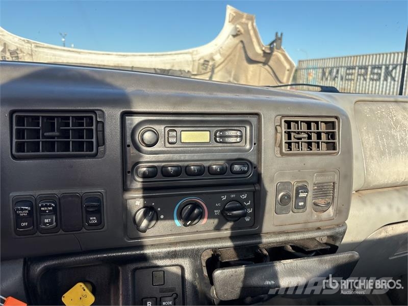 Ford F-750 Kabine i unutrašnjost
