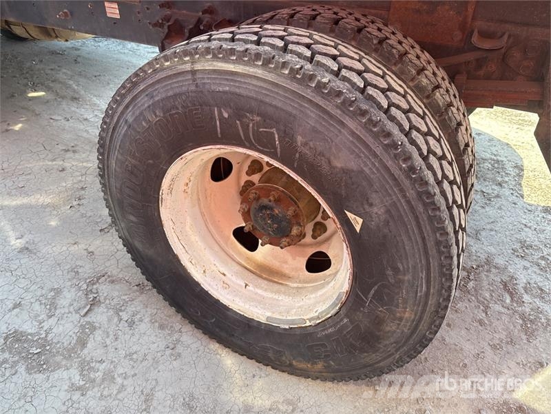 Ford F-750 Sora- ja kippiautot