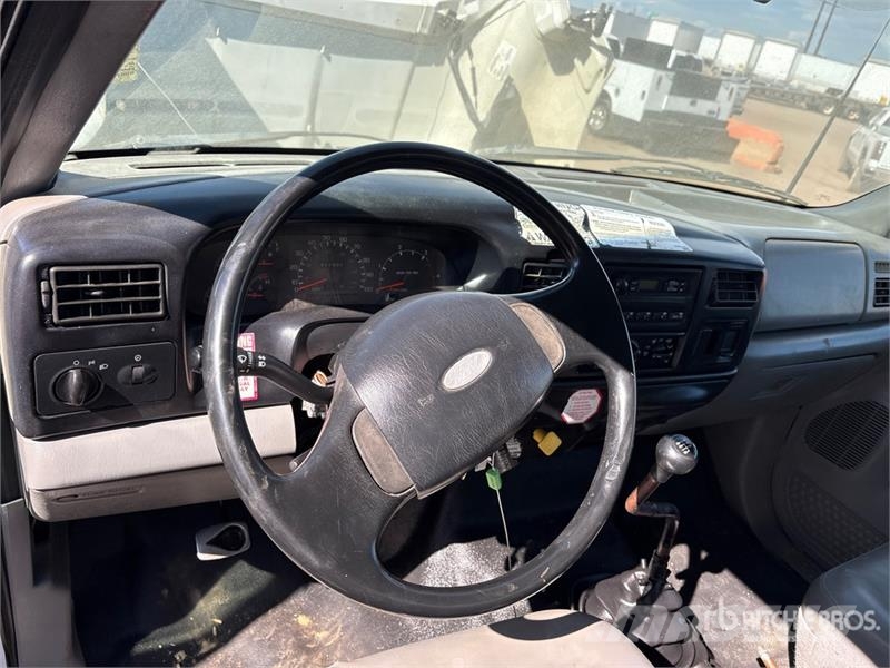 Ford F-750 Tovornjaki za vodo