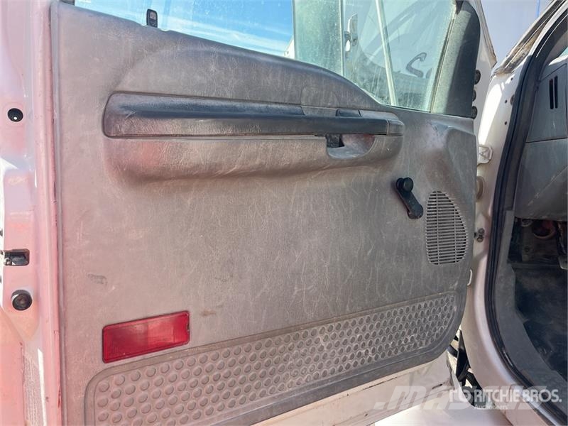 Ford F-750 Tankvogne - vand