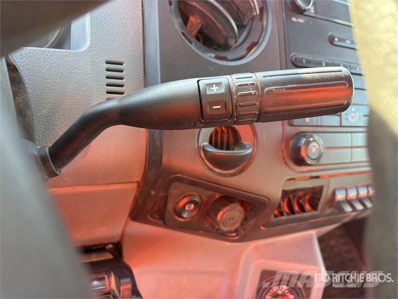 Ford F-750 Tippbilar