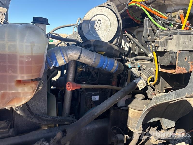 Ford F-750 キャビン及び内装