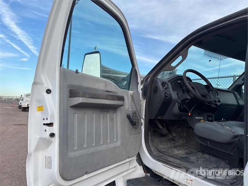 Ford F-750 Wassertanker