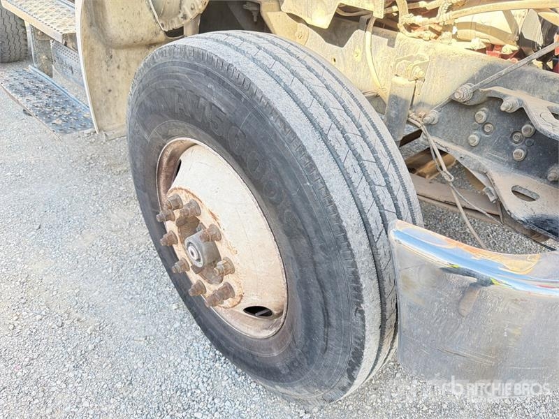 Ford F-750 ダンプ