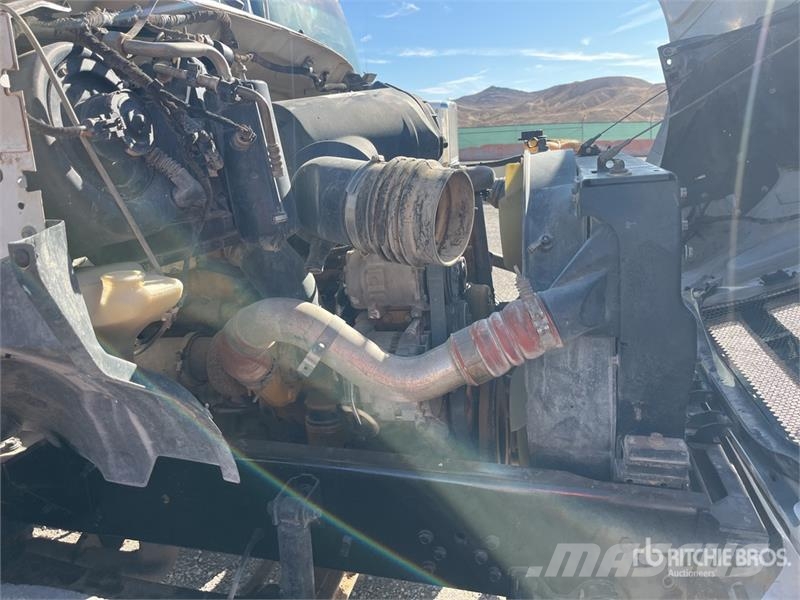 Ford F-750 Tankvogne - vand