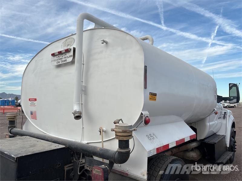 Ford F-750 Wassertanker