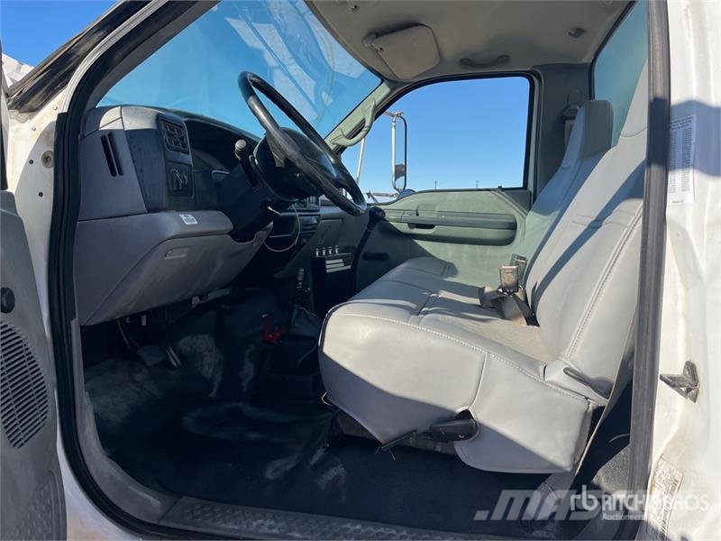 Ford F-750 Ūdens mašīnas
