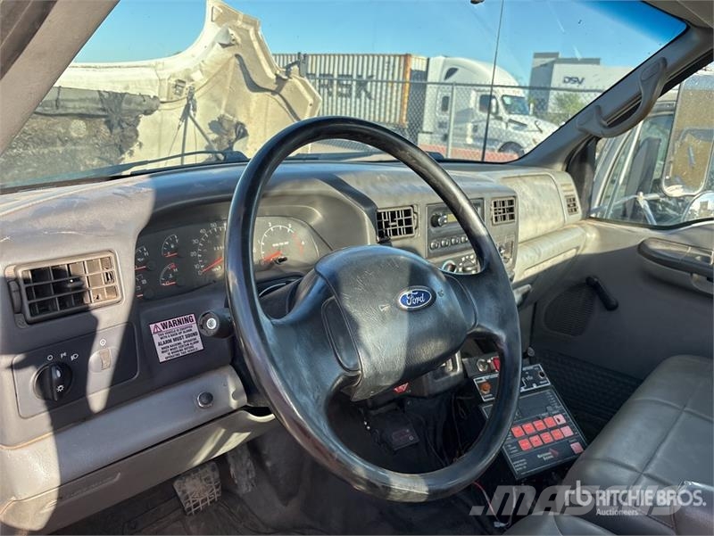 Ford F-750 Kabine i unutrašnjost
