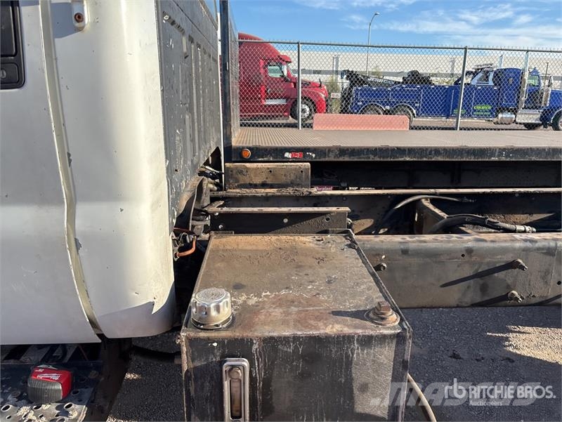 Ford F-750 Kabine i unutrašnjost